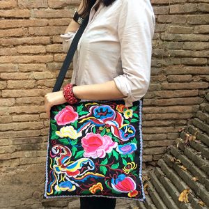 Beautiful Large Bag, Embroidered fabric Vintage Style, Handmade, Hill Tribe in Thailand. (KP1233)
